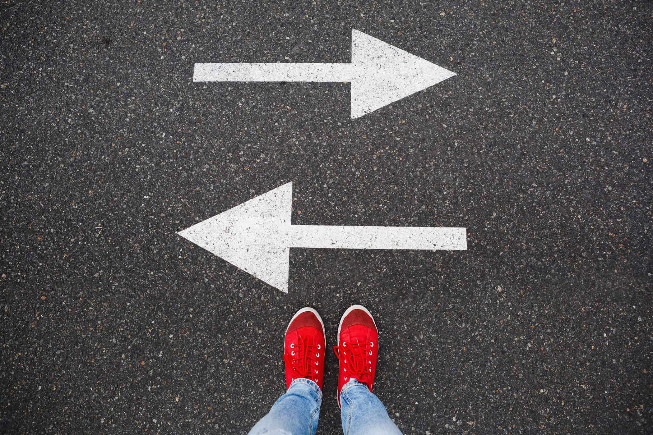 When You should Use a Staffing Agency and When you Should Apply Directly to Employers
